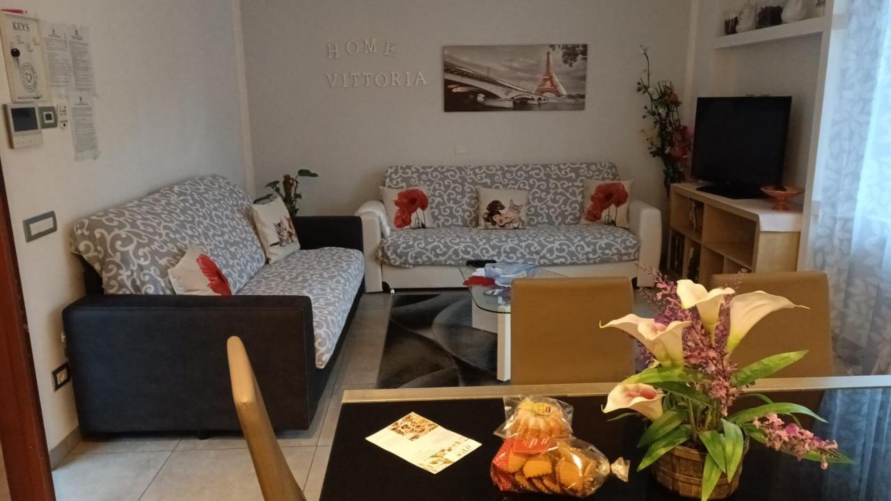 Home Vittoria Lago Di Como Luaran gambar